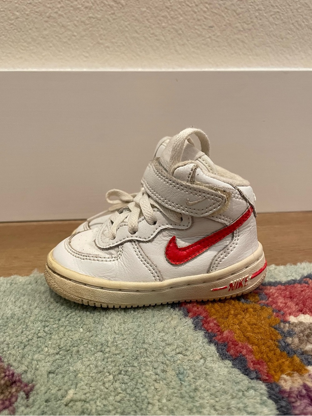 Vintage 2002 Nike Y2K Toddler Boys Sneakers Shoes High Tops